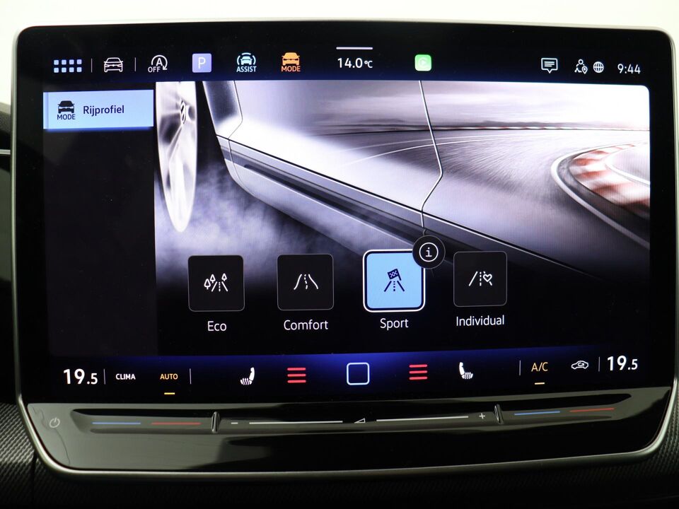 Volkswagen Golf 1.5 eTSI DSG R-Line Edition