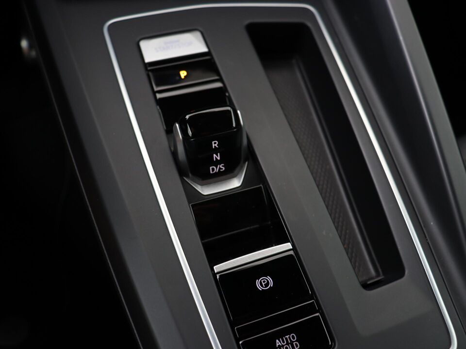 Volkswagen Golf Variant 1.5 eTSI 150 PK DSG R-Line Business+