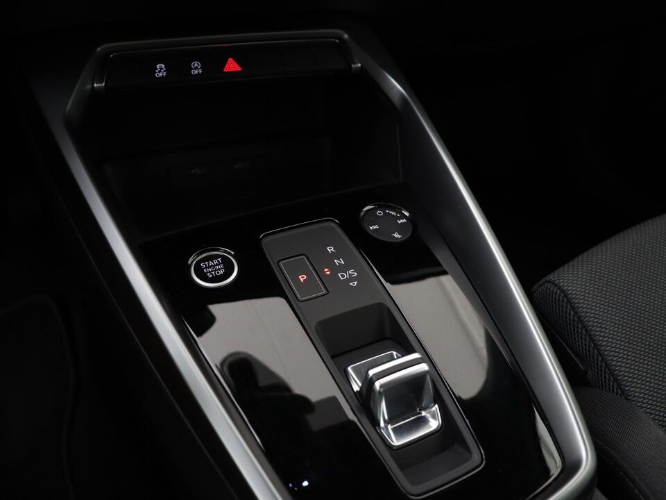 Audi A3 Limousine 30 TFSI Advanced Edition