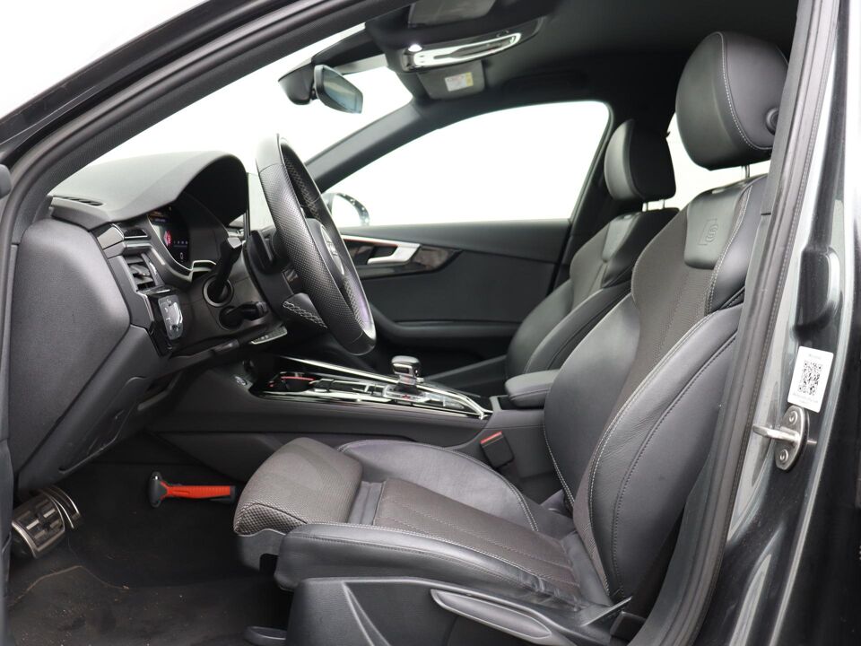 Audi A4 Avant 35 TFSI 150 PK S Edition Competition