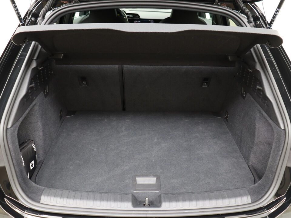 Audi A3 Sportback 45 TFSI e 245 PK S Edition Competition