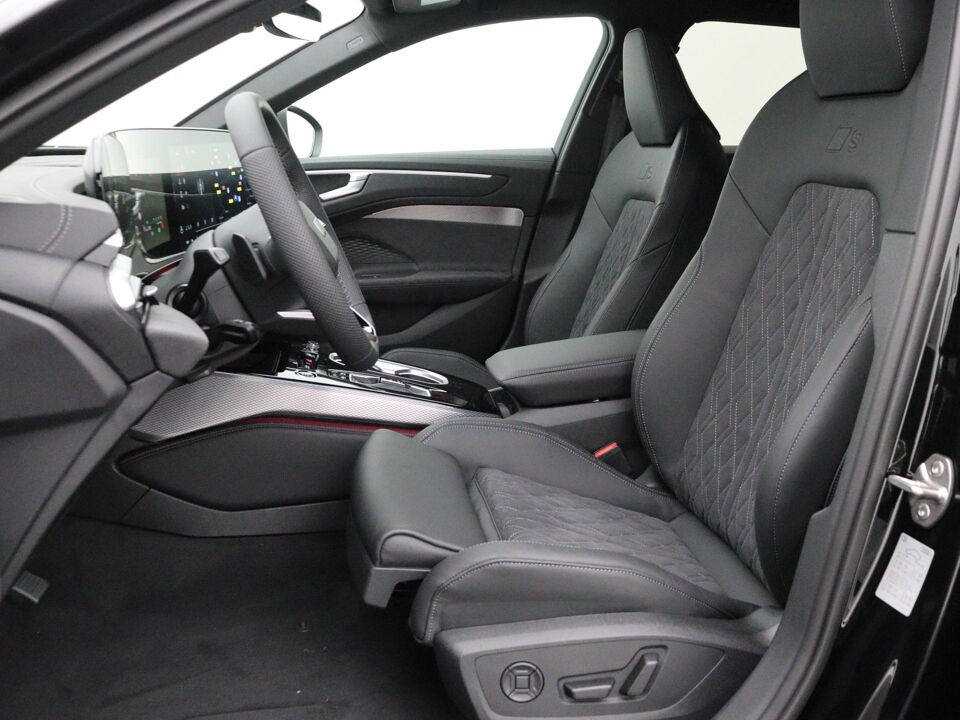 Audi A6 Avant S edition Competition 2.0 e-hybrid 270 kW / 367 PK