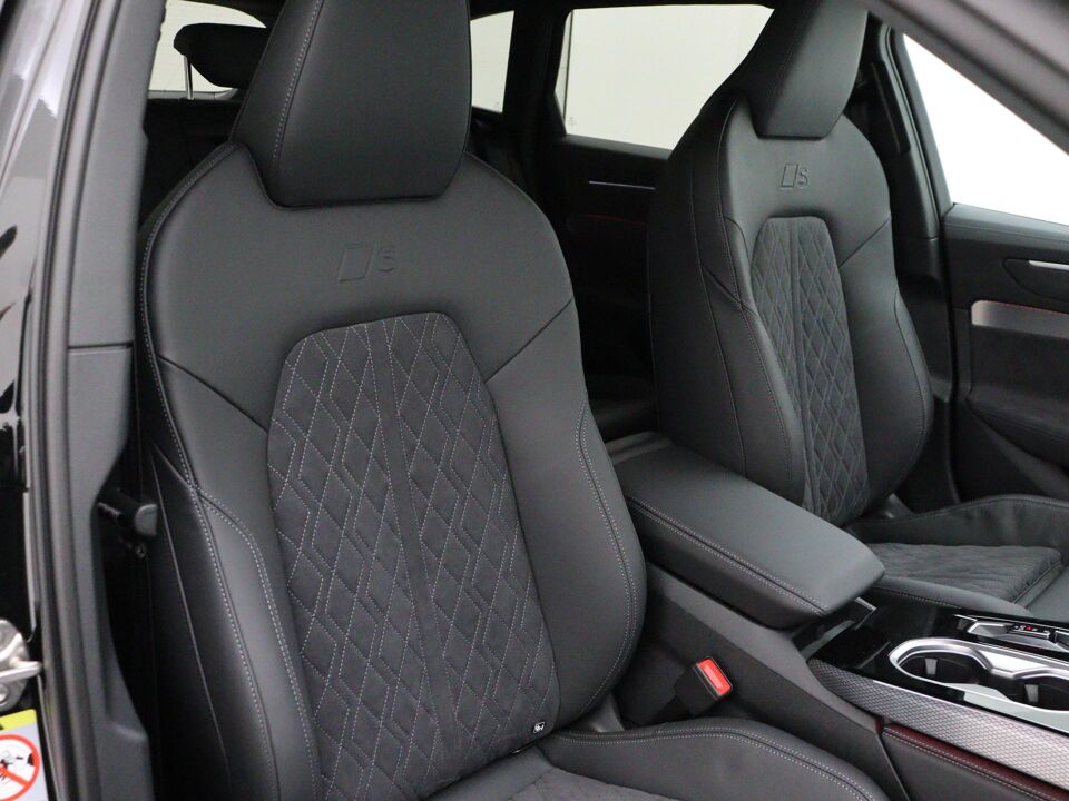 Audi A6 Avant S edition Competition 2.0 e-hybrid 270 kW / 367 PK