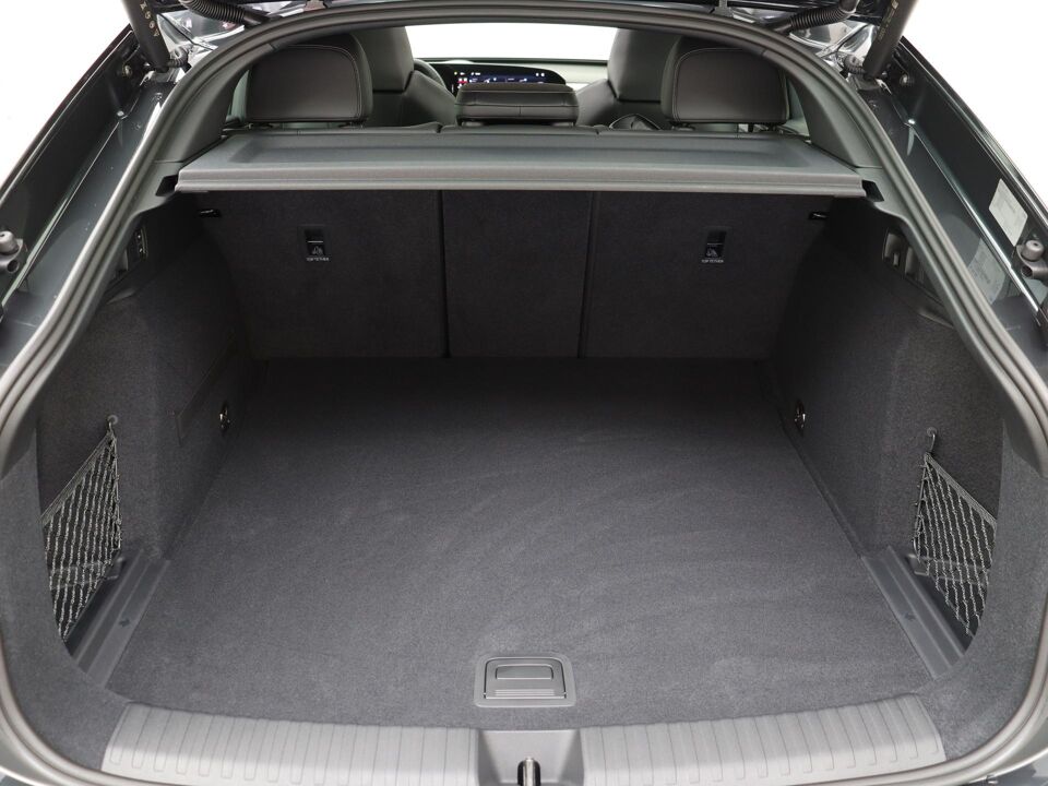 Audi Q6 Sportback e-tron S edition 83Kwh 185 kW / 252 PK