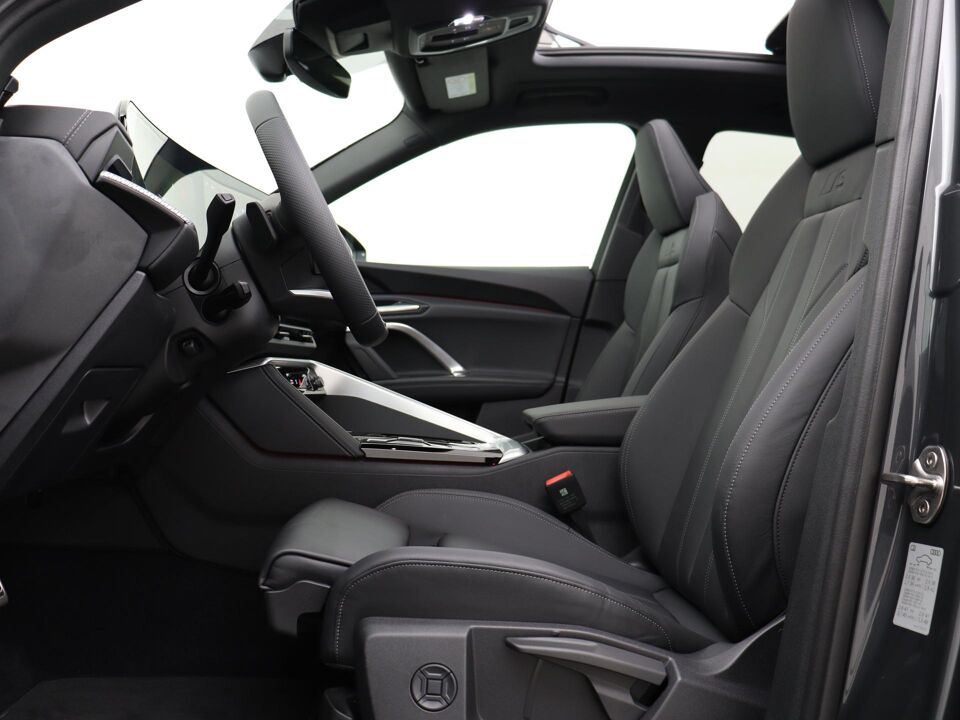 Audi Q5 S edition 2.0 e-hybrid 220 kW / 299 PK