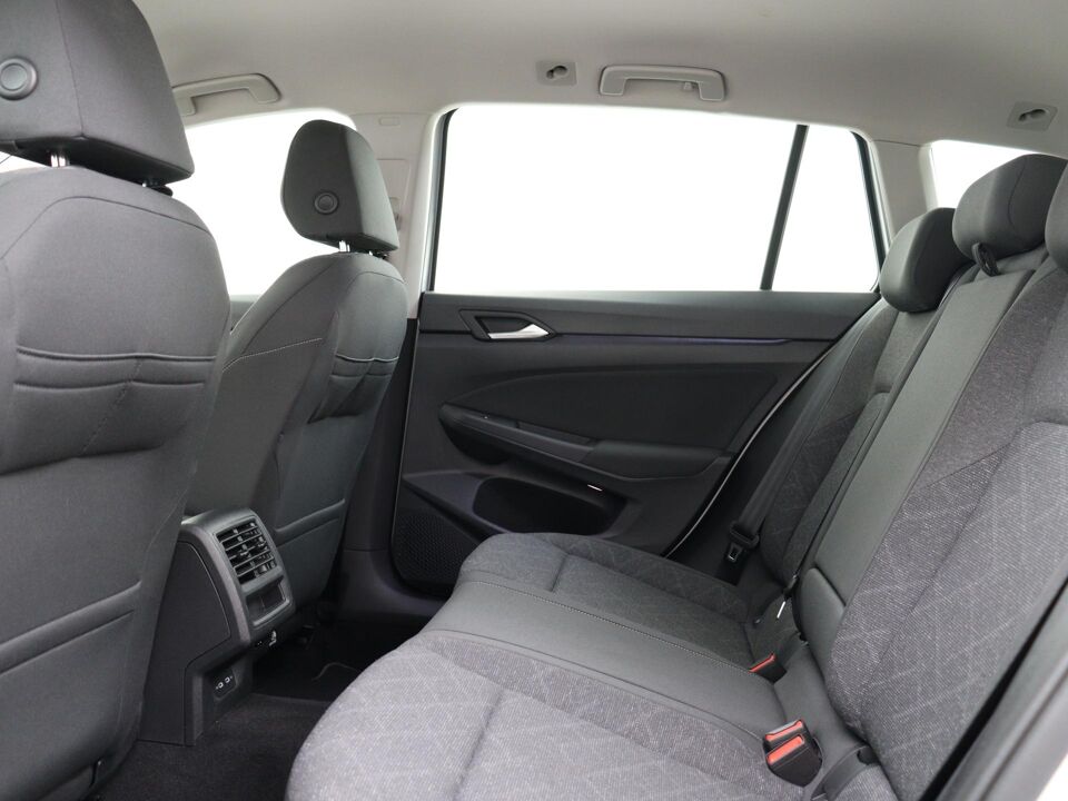 Volkswagen Golf Variant 1.0 eTSI 110 PK DSG Life