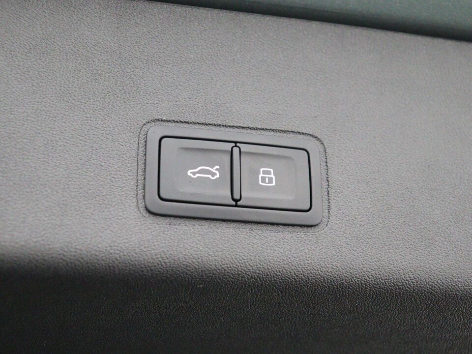 Audi Q3 S edition 1.5 e-hybrid 200 kW / 272 PK