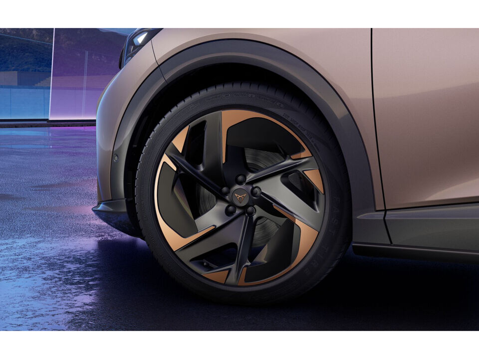 CUPRA Tavascan Adrenaline