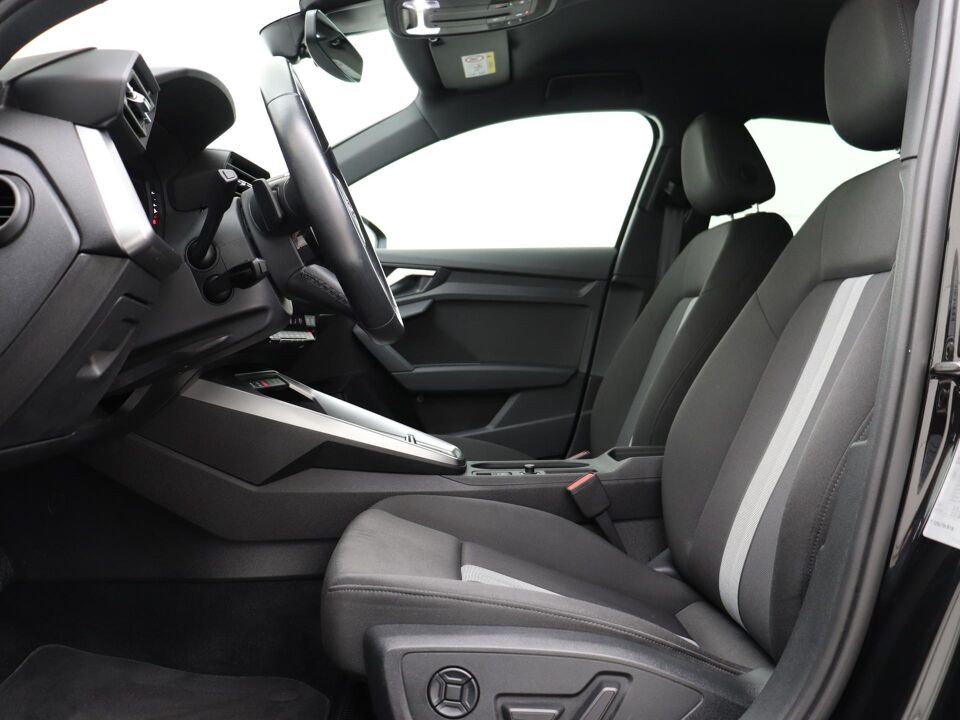 Audi A3 Sportback 30 TFSI Business edition