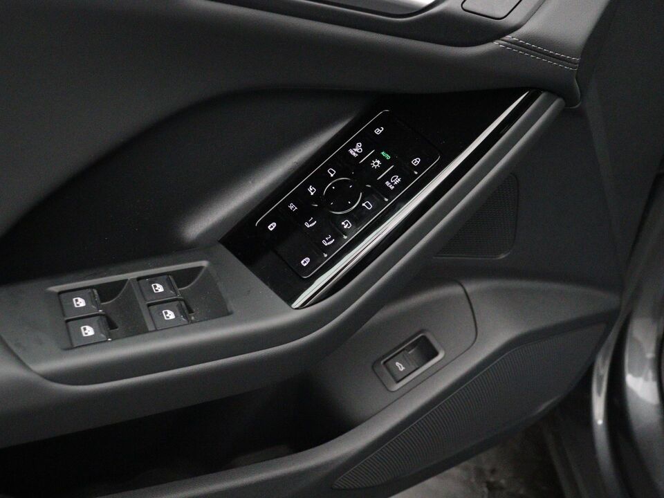 Audi Q6 e-tron S edition 100Kwh 225 kW / 306 PK