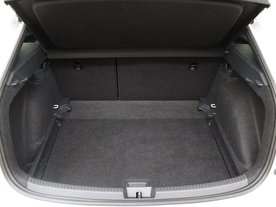 Volkswagen Taigo 1.0 TSI R-Line