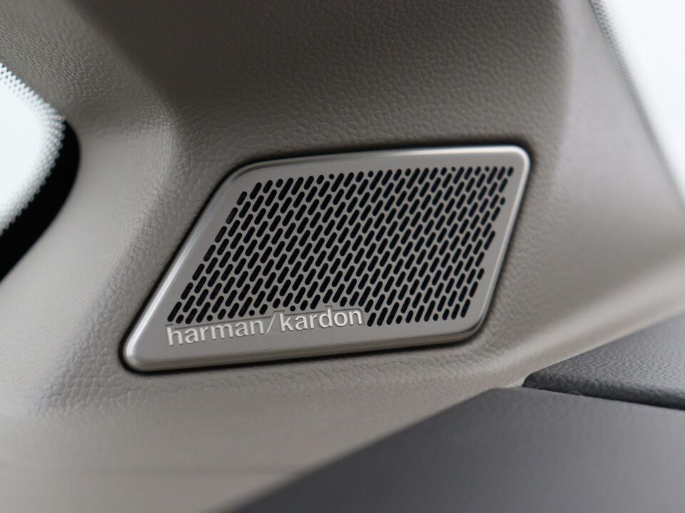 Volkswagen Multivan 1.4 eHybrid 218 PK L2H1 Life Business