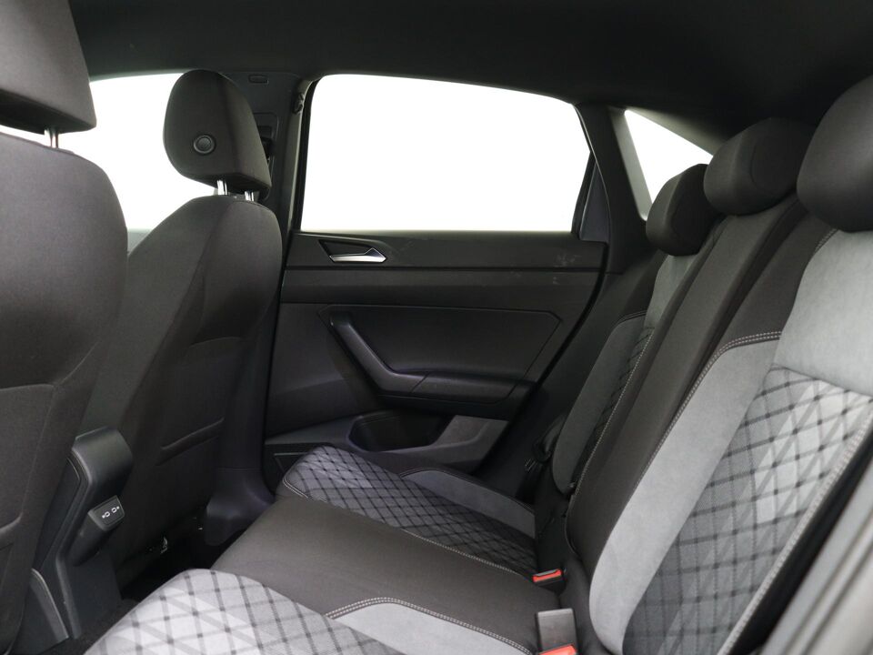 Volkswagen Taigo 1.0 TSI DSG R-Line