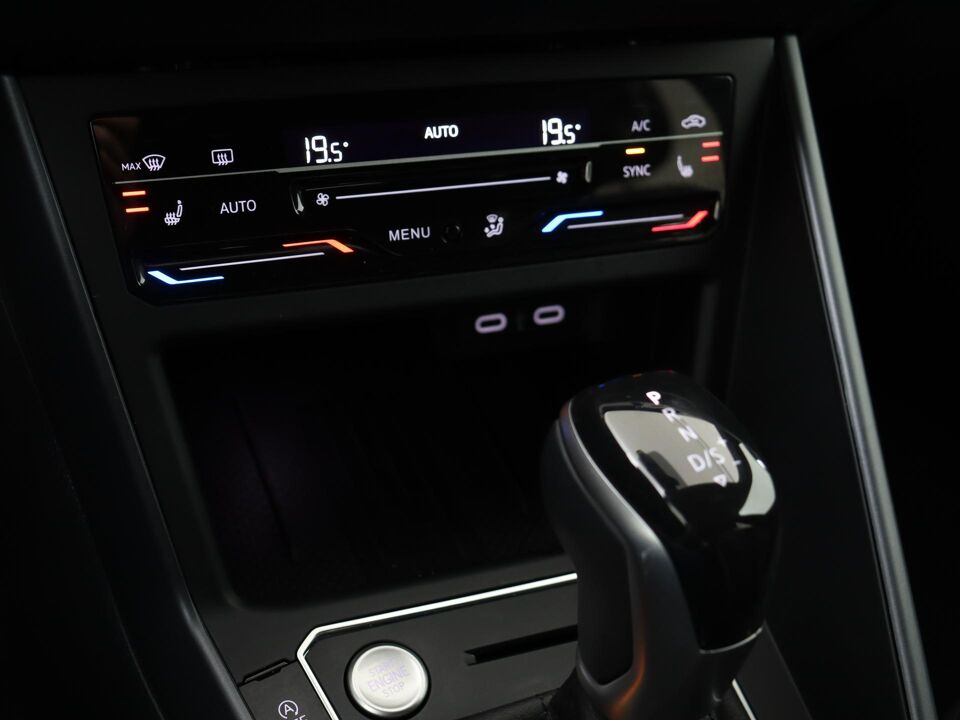 Volkswagen Taigo 1.0 TSI DSG R-Line