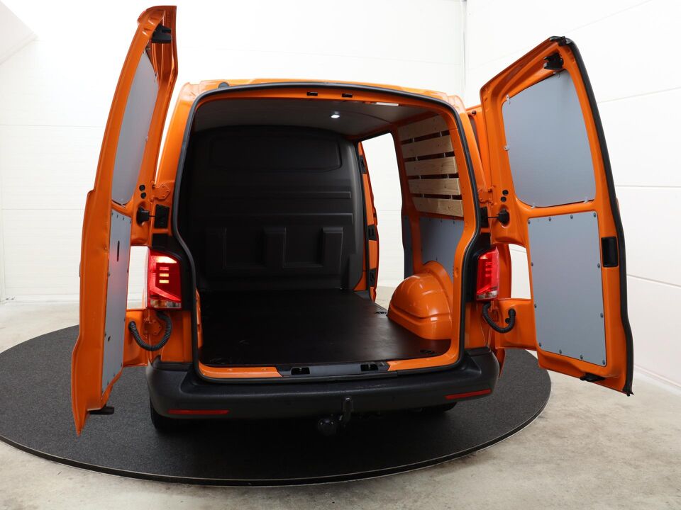 VW-Bedrijfswagens Transporter 2.0 TDI 150 PK DSG L1H1 28 Comfortline