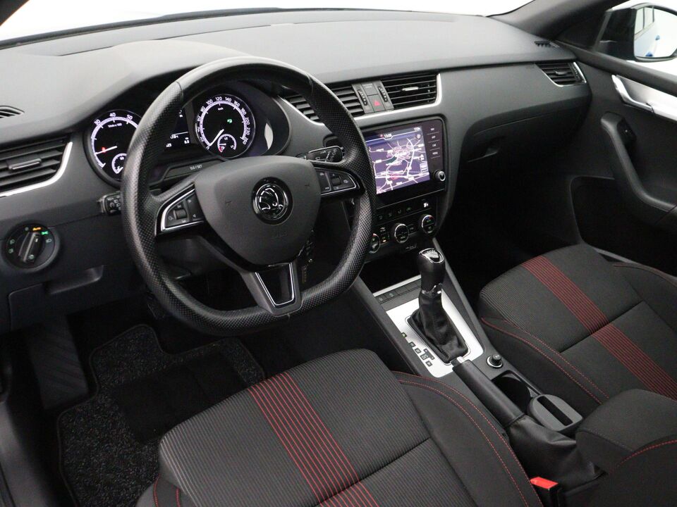 Škoda Octavia Combi 1.5 TSI Sport Business