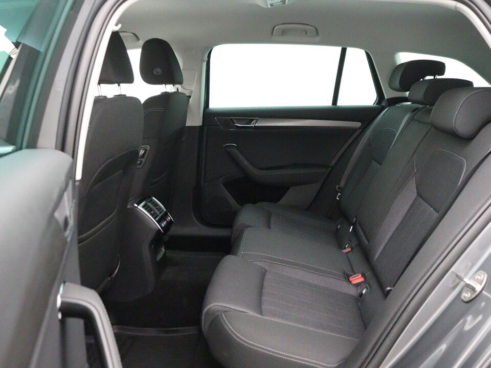 Škoda Superb Combi 1.4 TSI iV Business Edition Plus