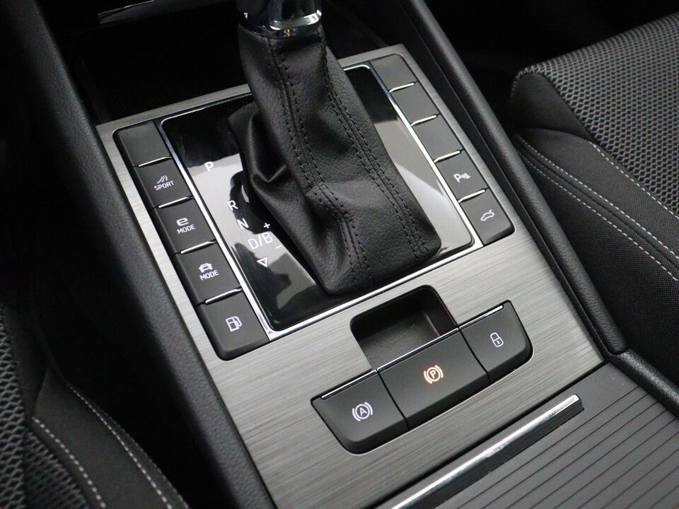 Škoda Superb Combi 1.4 TSI iV Business Edition Plus