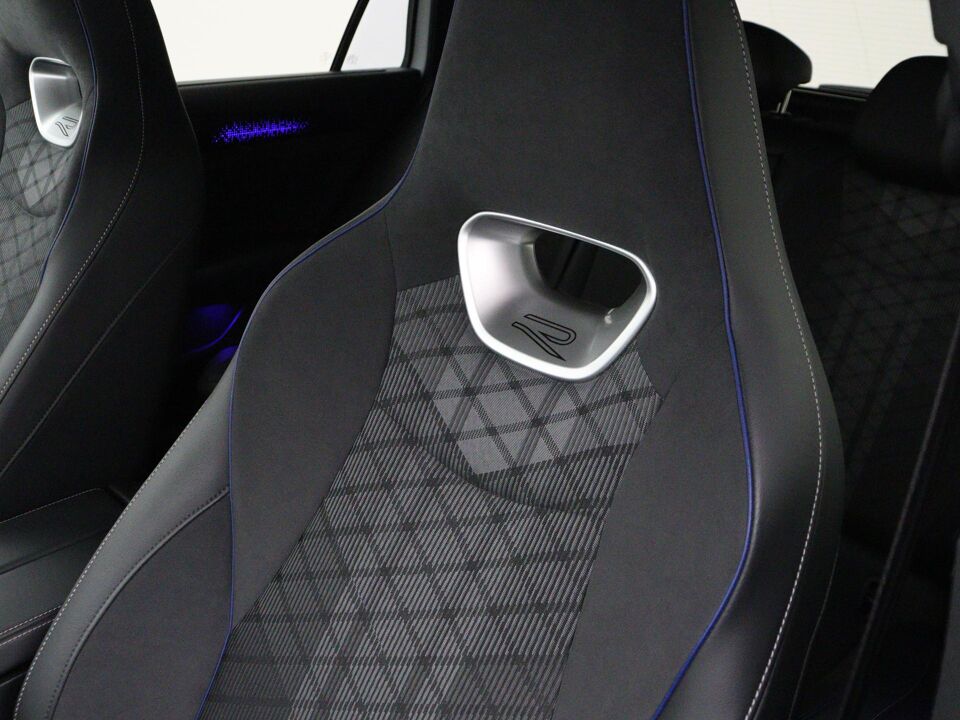 Volkswagen Passat Variant 1.5 eTSI R-Line Edition