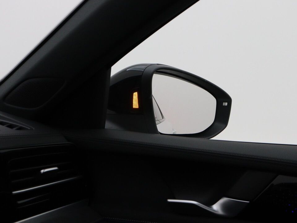 Volkswagen Passat Variant 1.5 eTSI R-Line Edition