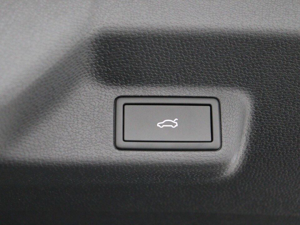 VW-Bedrijfswagens ID. Buzz Cargo Anniversary Edition 210 kW / 286 pk