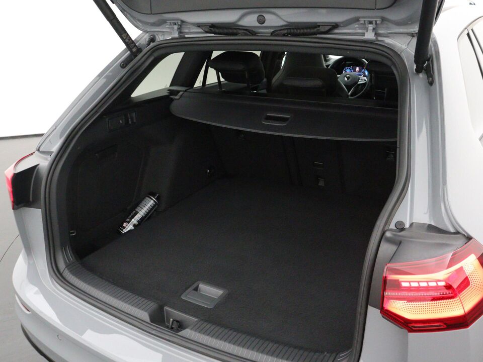 Volkswagen Golf Variant 1.5 eTSI R-Line Business+