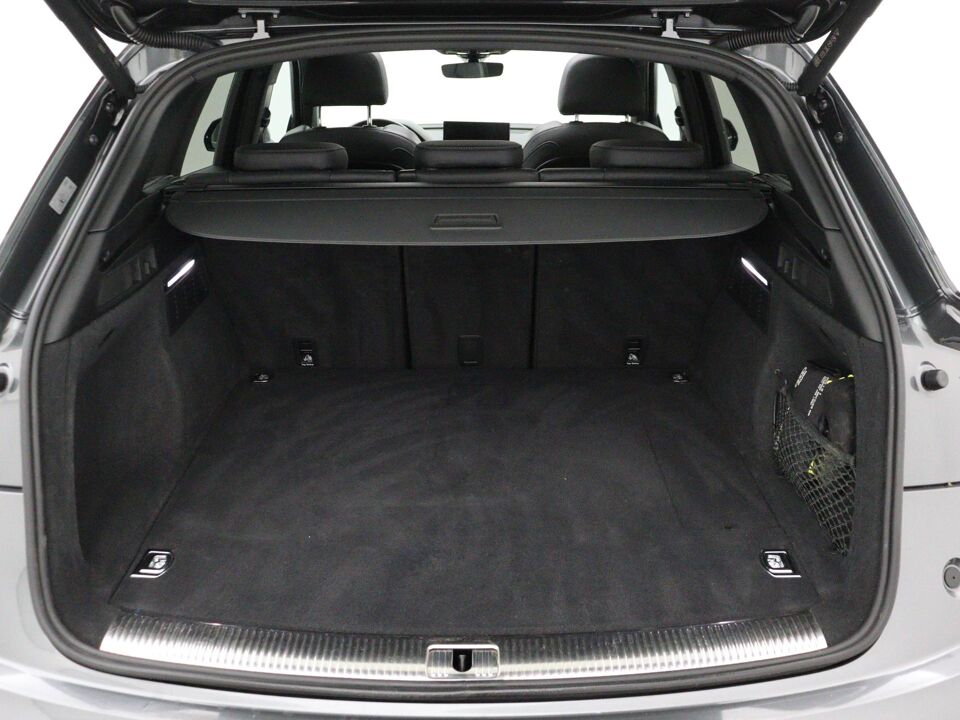 Audi Q5 50 TFSI e 299 PK S edition