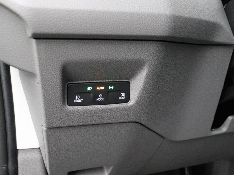 VW-Bedrijfswagens Crafter Highline L3H3 2.0 TDI 103 kW / 140 pk