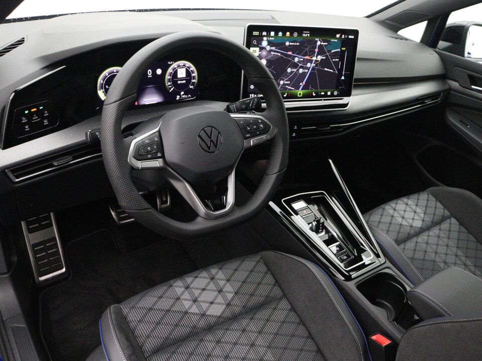 Volkswagen Golf Variant R-Line-Edition 1.5 eTSI 85 kW / 116 pk