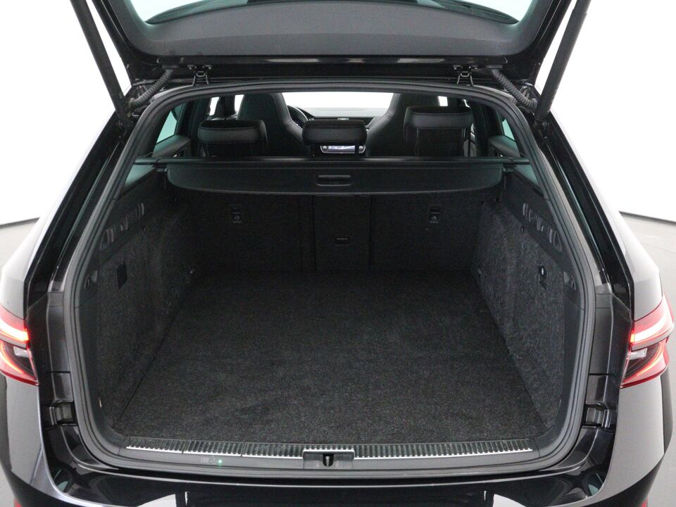 Škoda Superb Combi 1.4 TSI iV Sportline