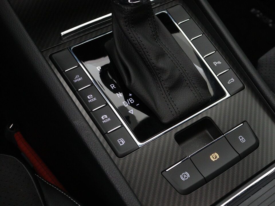 Škoda Superb Combi 1.4 TSI iV Sportline