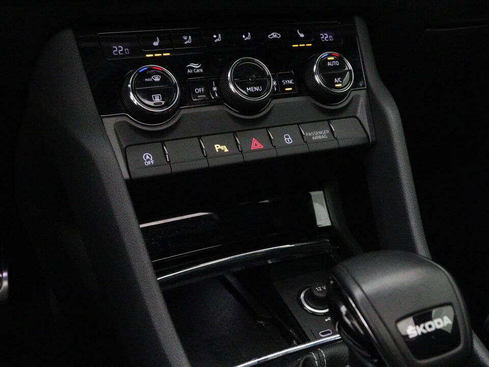 Škoda Karoq Sportline Business 1.5 TSI