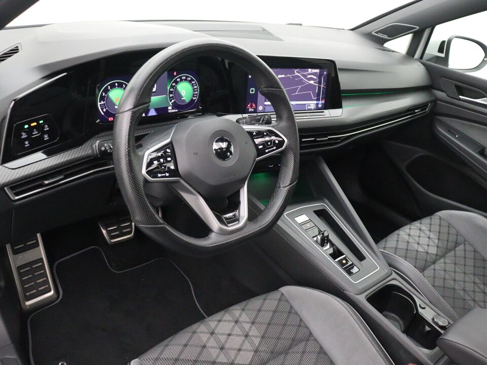 Volkswagen Golf 1.5 eTSI R-Line