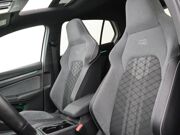 Volkswagen Golf 1.5 eTSI R-Line