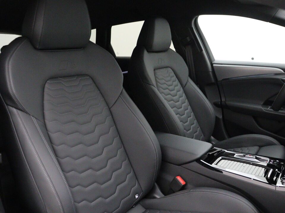 Audi A6 Avant e-tron S edition 83 kWh 210 kW / 286 PK