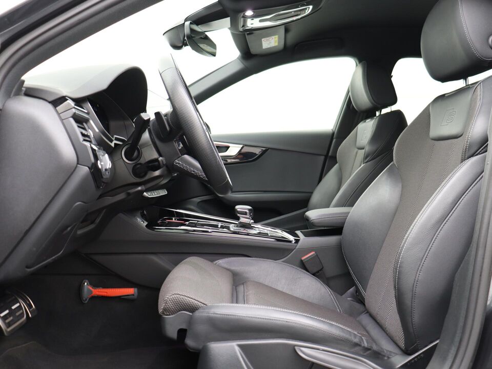 Audi A4 Avant 35 TFSI 150 PK S Edition Competition