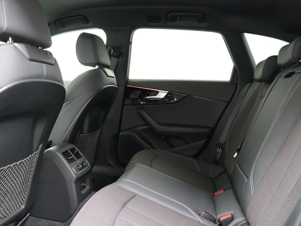 Audi A4 Avant 35 TFSI 150 PK S Edition Competition