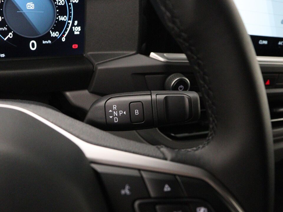 VW-Bedrijfswagens E-Transporter Life L1 160 kW / 218 pk