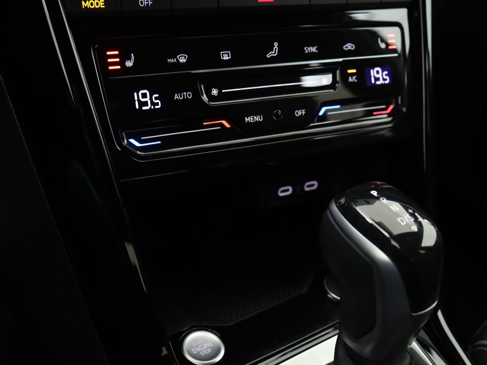 Volkswagen T-Roc 1.5 TSI DSG R-Line