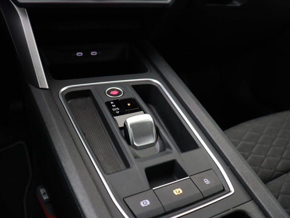 SEAT Leon 1.0 eTSI 110PK FR Business Intense DSG