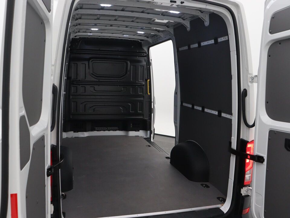 VW-Bedrijfswagens Crafter 35 2.0 TDI 140 PK Aut.L3H3 Highline EURO VI