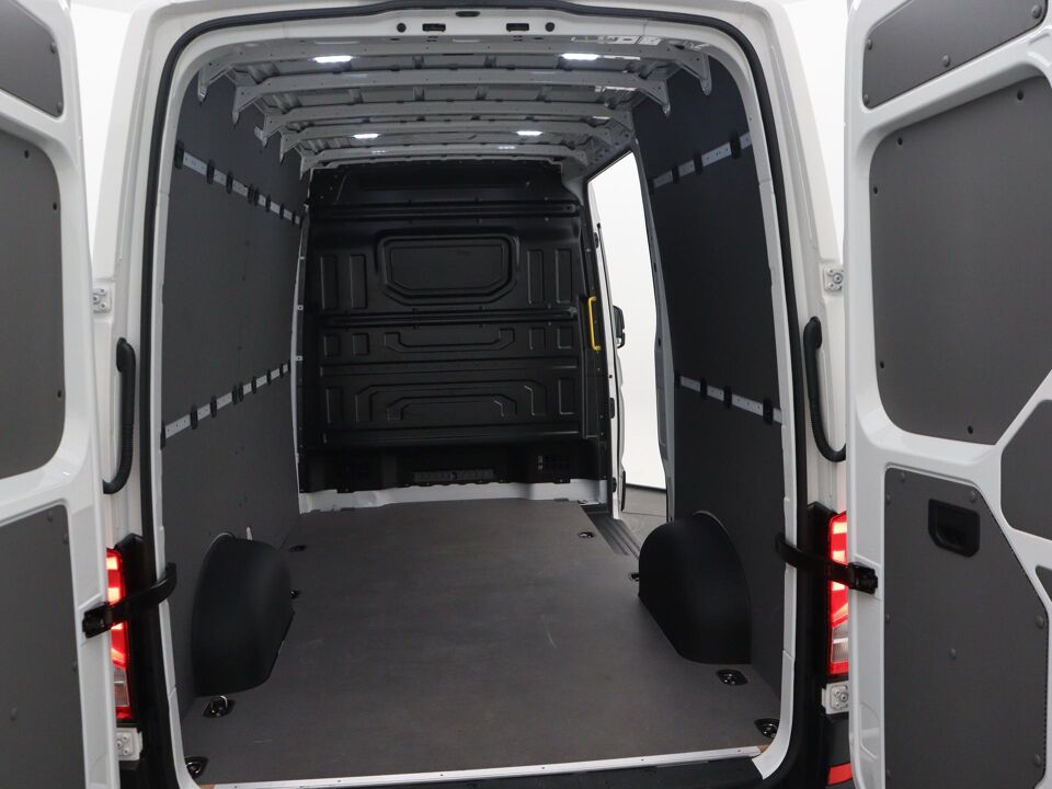 VW-Bedrijfswagens Crafter 35 2.0 TDI 140 PK Aut.L3H3 Highline EURO VI