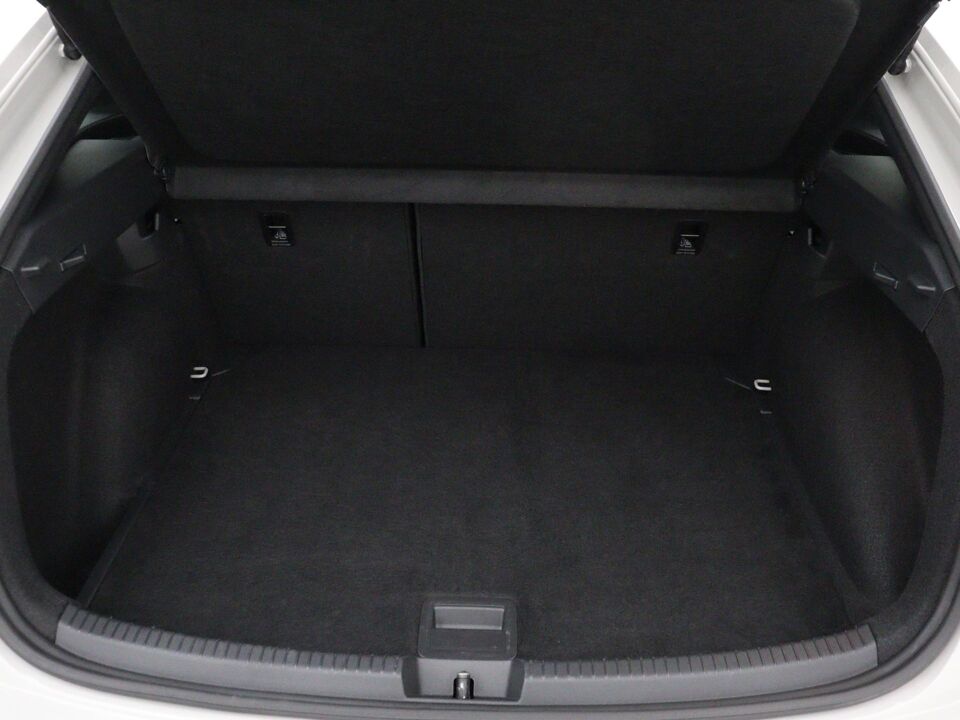 Volkswagen Taigo 1.0 TSI R-Line