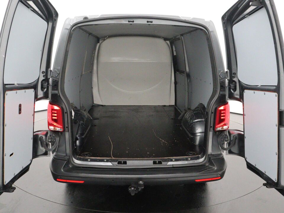 VW-Bedrijfswagens Transporter 2.0 TDI 110 PK L2H1 28 Economy Business