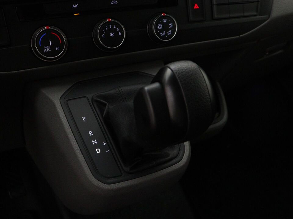 VW-Bedrijfswagens Transporter 2.0 TDI 150 PK DSG L1H1 28 Comfortline