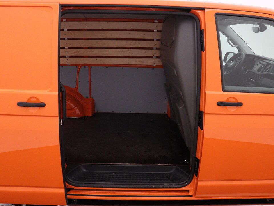 VW-Bedrijfswagens Transporter 2.0 TDI 150 PK DSG L1H1 28 Comfortline
