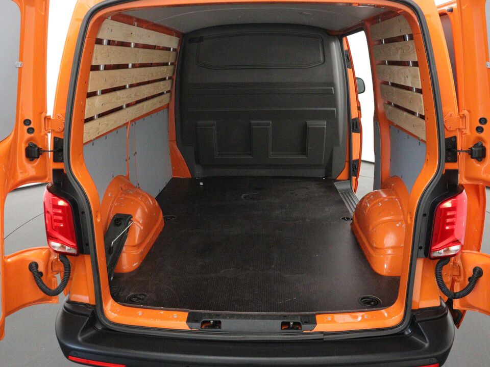 VW-Bedrijfswagens Transporter 2.0 TDI 150 PK DSG L1H1 28 Comfortline