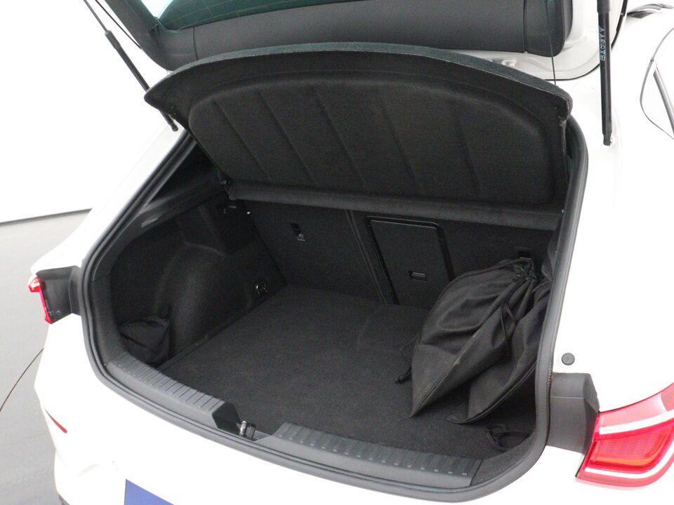 CUPRA Leon 1.4 e-Hybrid Essential Limited