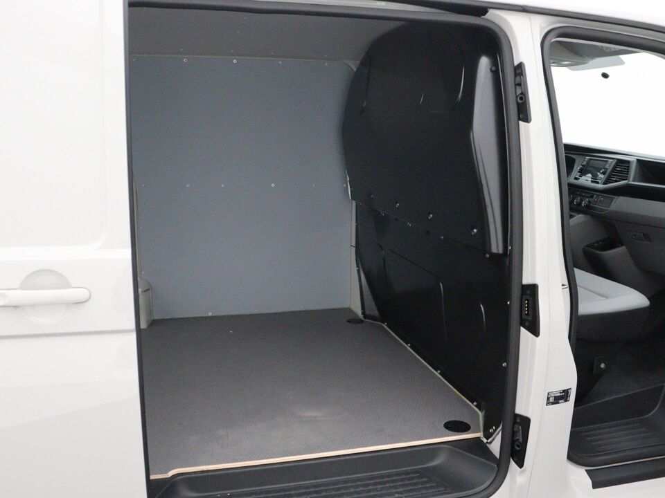 VW-Bedrijfswagens Transporter 2.0 TDI 150 Pk L2H1 28
