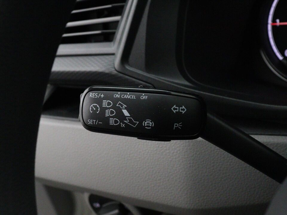 VW-Bedrijfswagens Transporter 2.0 TDI 150 Pk L2H1 28